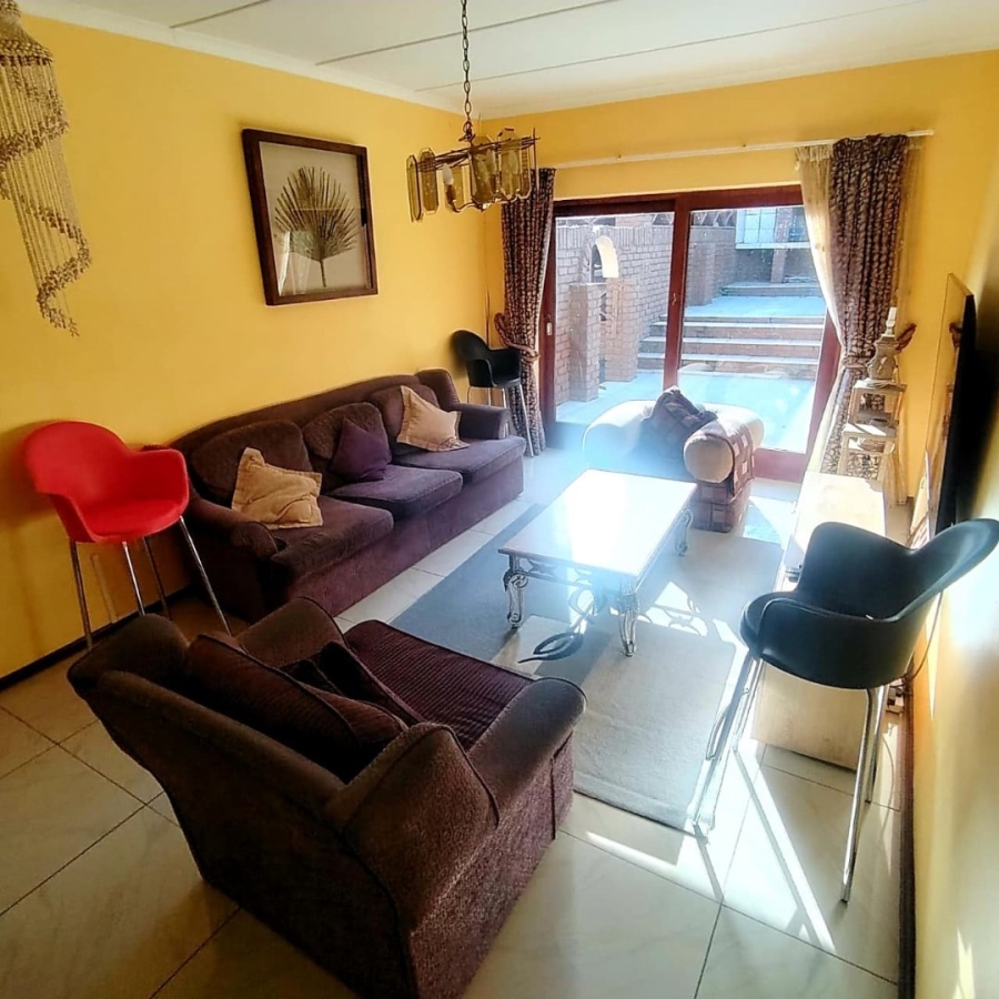 6 Bedroom Property for Sale in Baysville Eastern Cape
